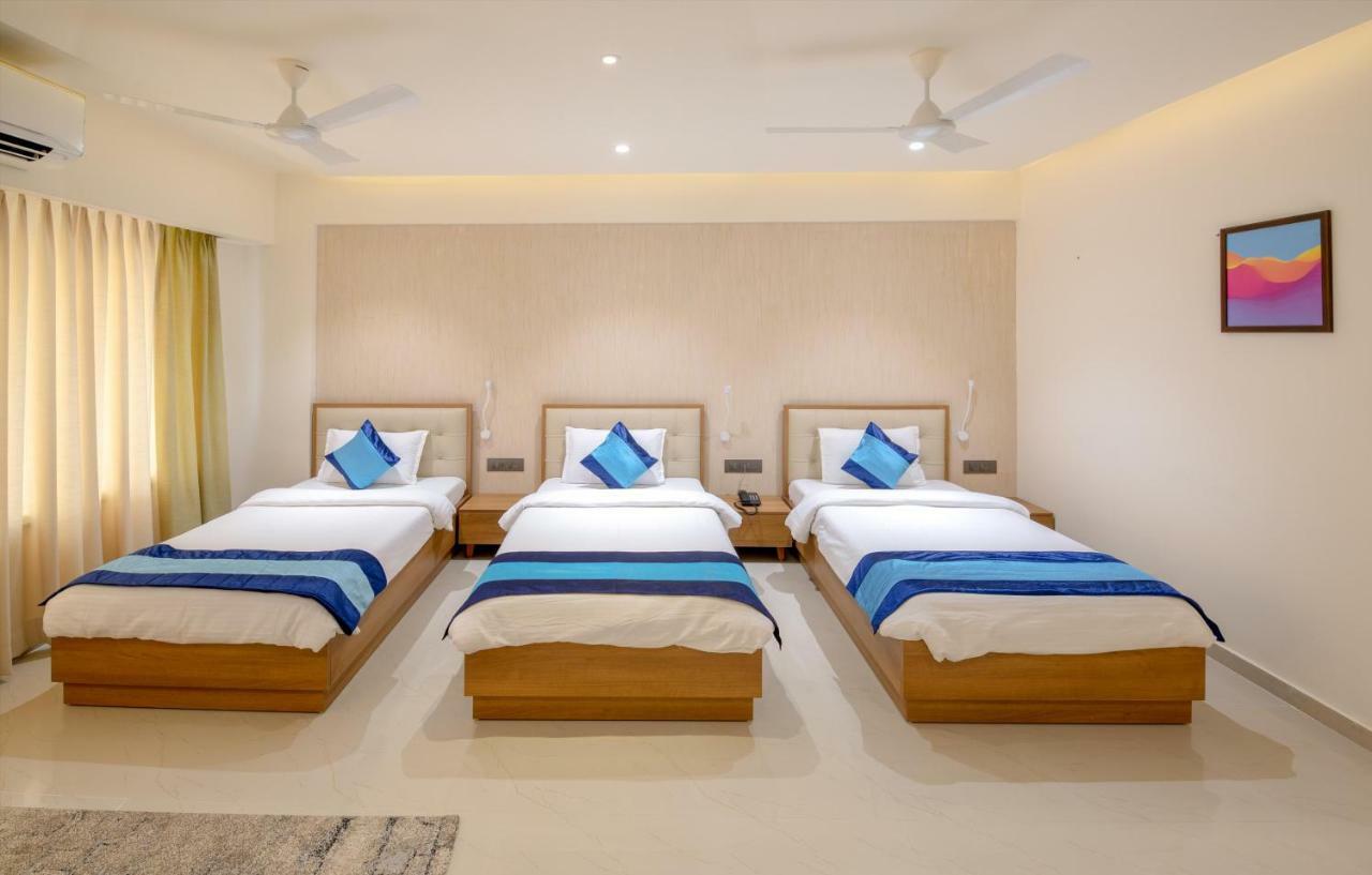 Siara Styles Amba Suites, Gandhinagar Exterior photo